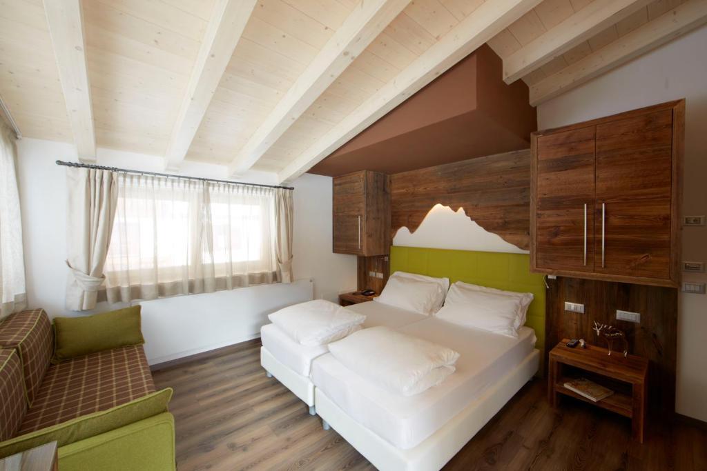 Chalet Vites Mountain Hotel Canazei Kamer foto